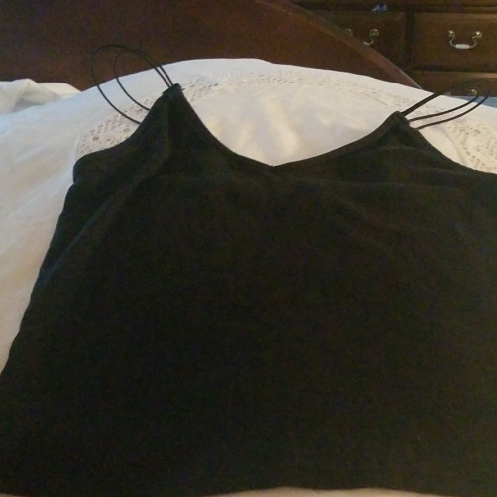 Black spaghetti strap crop top